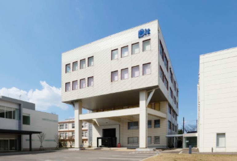 富山情報ビジネス専門学校