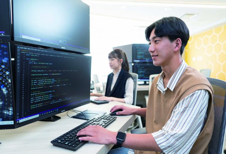 甲府情報ＩＴクリエイター専門学校