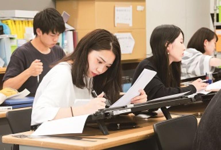 麻生建築＆デザイン専門学校