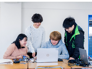 大阪電子専門学校